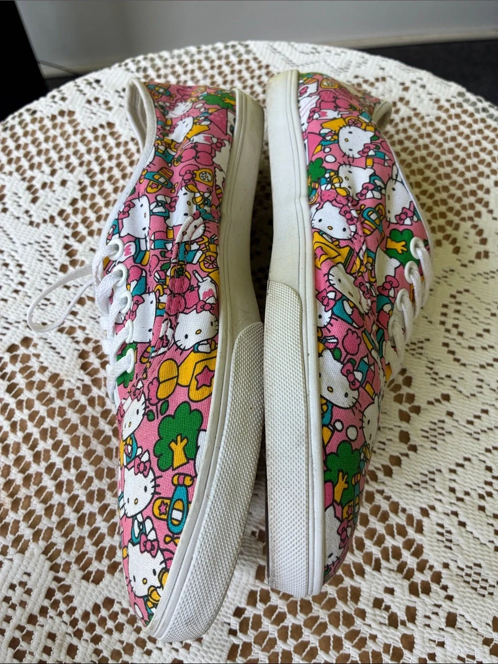 Vans x Hello Kitty Pink Patterned Low-Top Sneakers Women’s size 10
